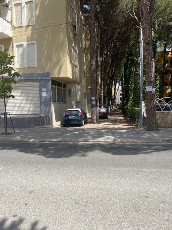 16 * Golem (Tirana)